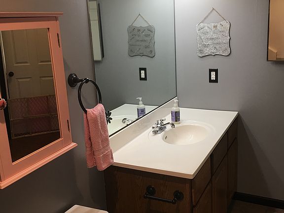 Hall Bathroom 