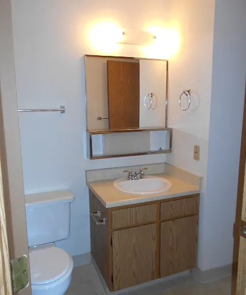 1658 Bramble Pl — Photo 6
