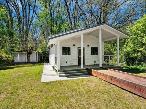 44550 Willis Avenue, Laytonville, CA 95454
