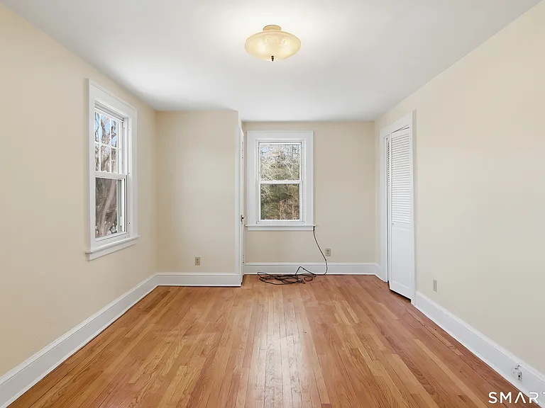 815 E Main St — Photo 33