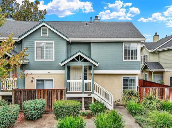 30 Manchester Lane, Fairfield, CA 94533