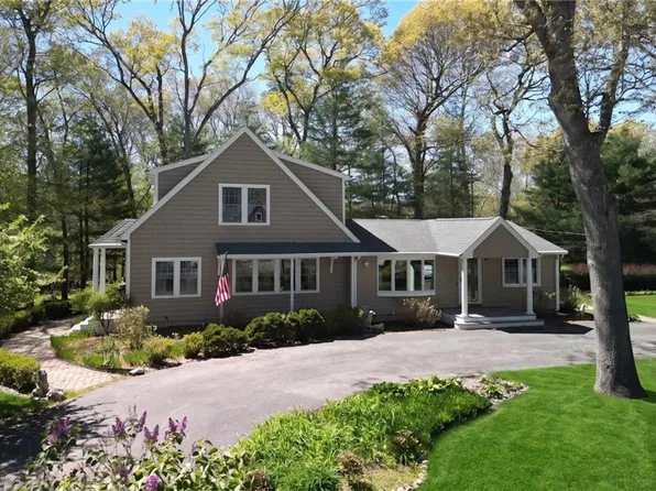 102 Woodbine Rd, South Kingstown, RI 02879