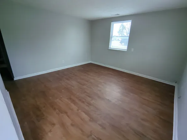 109 Southview Dr APT 8, Nicholasville, KY 40356