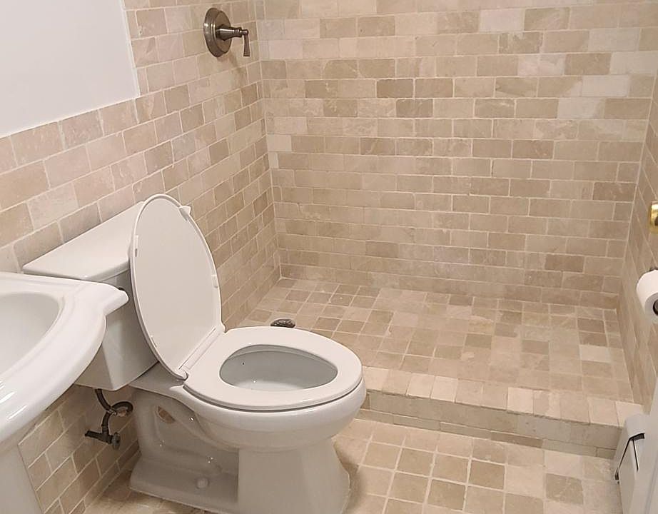 2nd image of 3182 Chaffee Ave #1