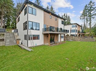 7903 240th St SW, Edmonds, WA 98026