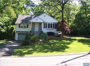 57 Toms Lake Rd, Wayne, NJ 07470