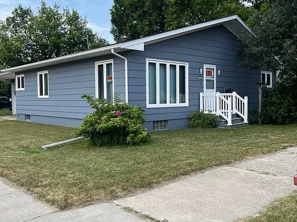 322 5th Ave, Cando, ND 58324