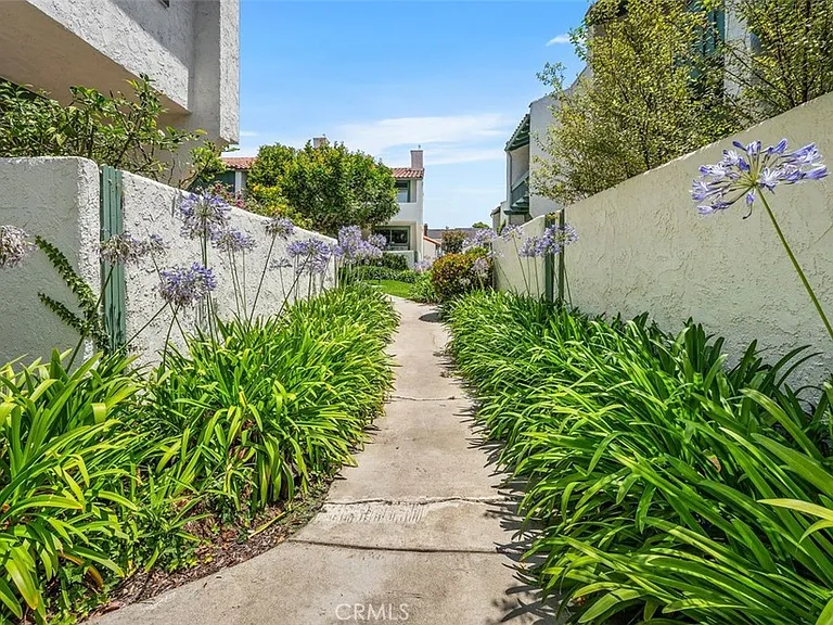 4930 McConnell Ave — Photo 24