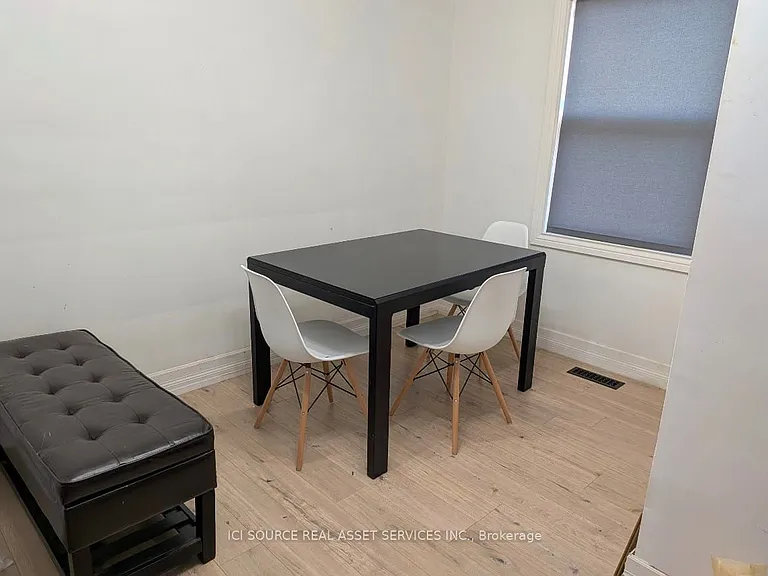 22 McKay Rd — Photo 5