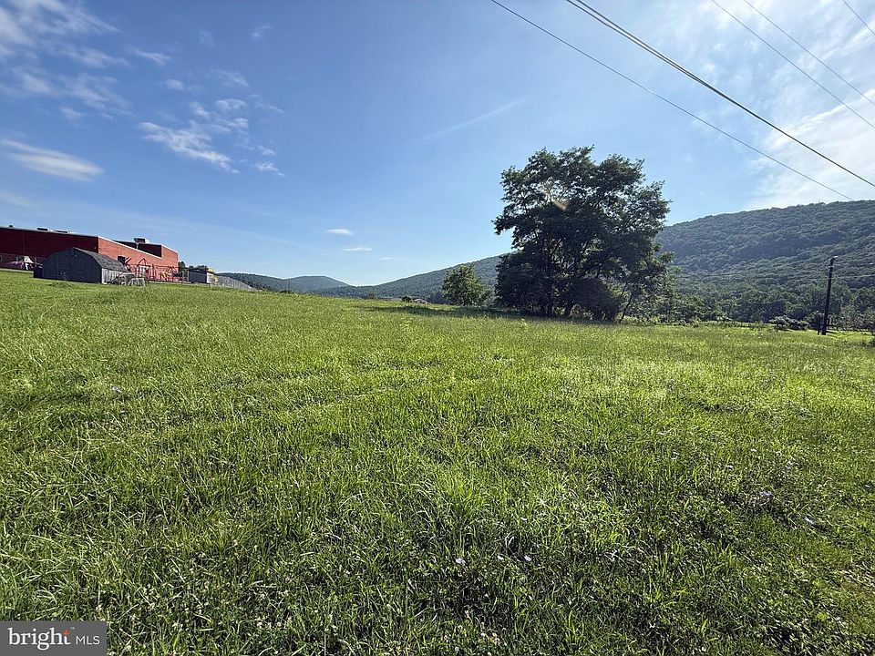 2nd image of Meadow Ln