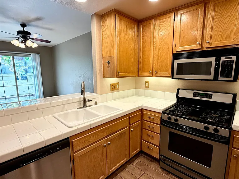 4006 Craven Rd #7 — Photo 9