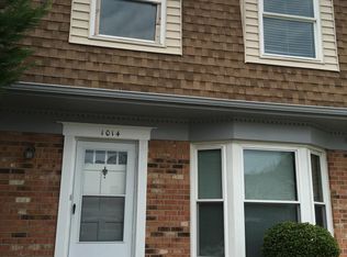 1014 Smoke Tree Ln, Virginia Beach, VA 23452