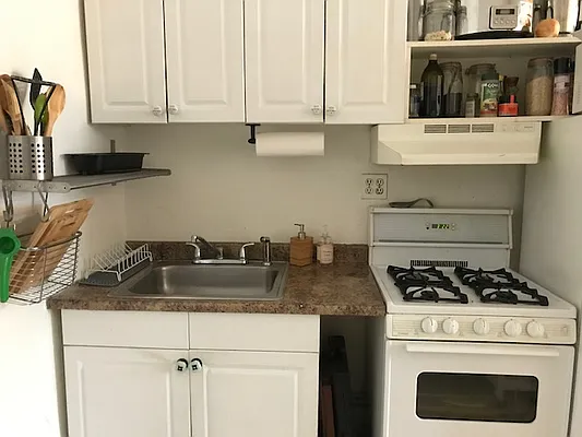 Rented by Jonathan Wachtel, LREB | media 21