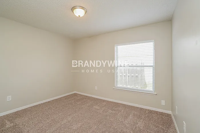 3159 Wavering Ln — Photo 14