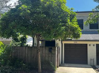 1230 NE 3rd Ave, Fort Lauderdale, FL 33304