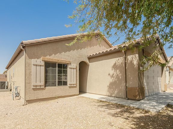 2nd image of 1761 E Alder Cir