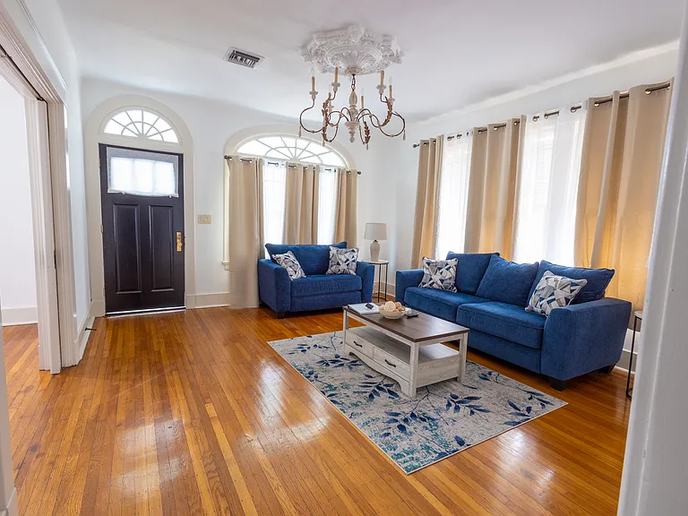 3024 Napoleon Ave — Photo 3