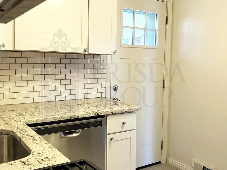 422 Jacobson Dr — Photo 41