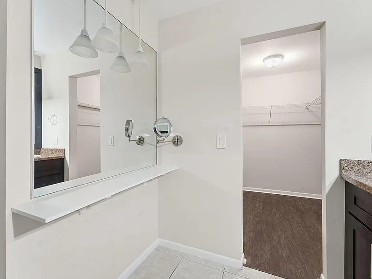 433 SW 27th Ave — Photo 45