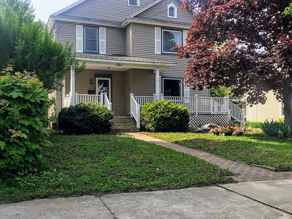 1st image of 820 Michigan St