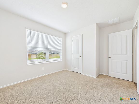 3rd image of 1012 Betsy Dr