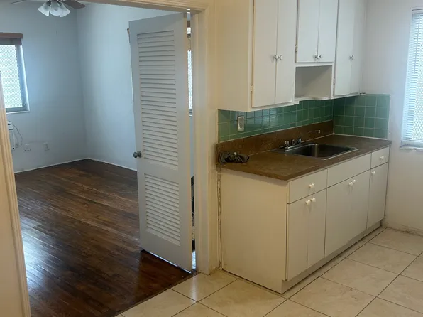 628 10th St APT 10, Miami Beach, FL 33139