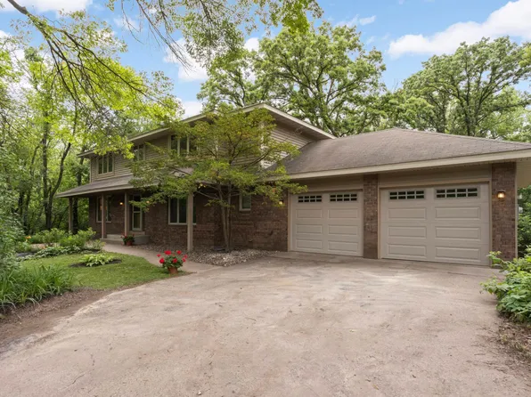 878 Lakewood Hills Rd S, Eagan, MN 55123