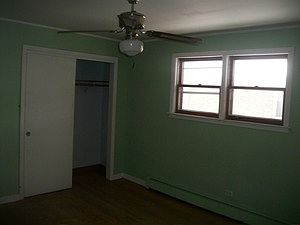 5th image of 104 Diversey Ave