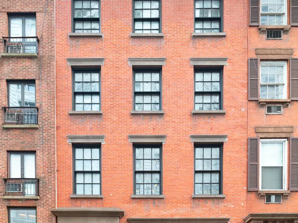 135 E 15th St, New York, NY 10003