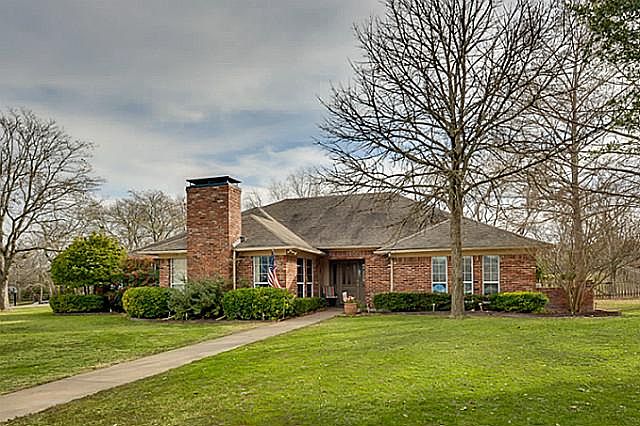 1st image of 1000 Pecan Dr
