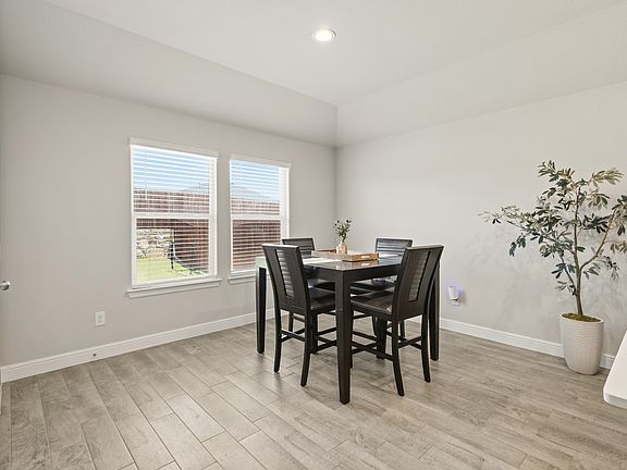 3rd image of 1202 Cyprus Ln