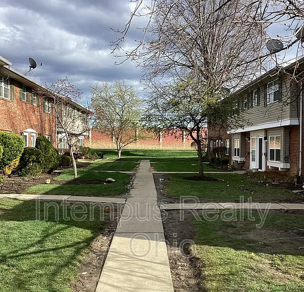 31623 N Marginal Dr #F — Photo 2