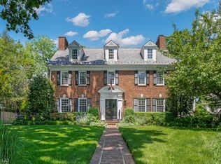 28 Cedric Rd, Summit, NJ 07901