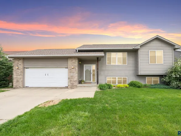 7200 S Hughes Ave, Sioux Falls, SD 57108