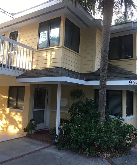 E Causeway Blvd — Photo 6