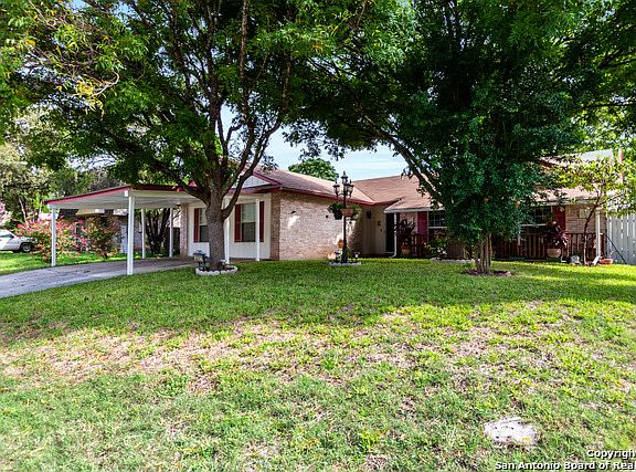 2nd image of 3322 Meadow Dr