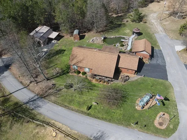 11 Drury Ln, Somerset, KY 42501