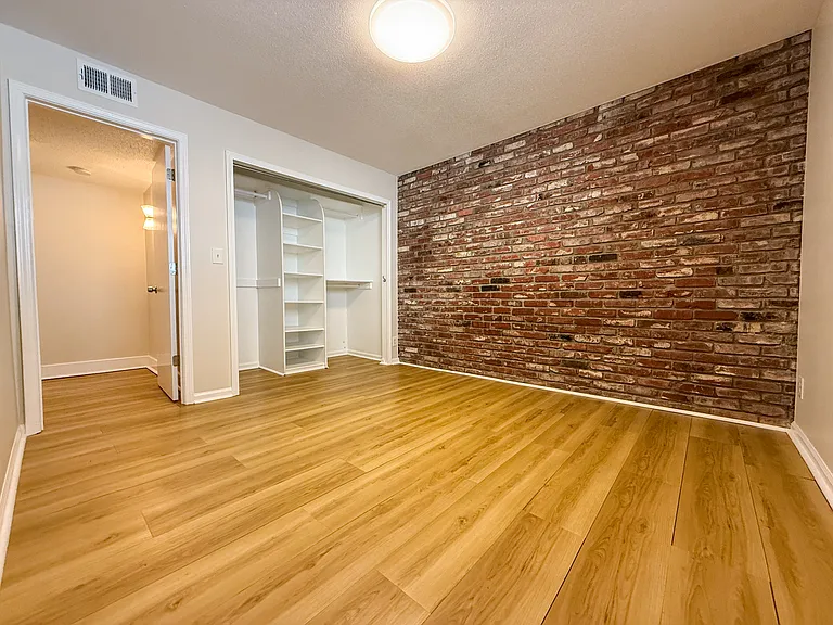 4333 Jarboe St #4 — Photo 10