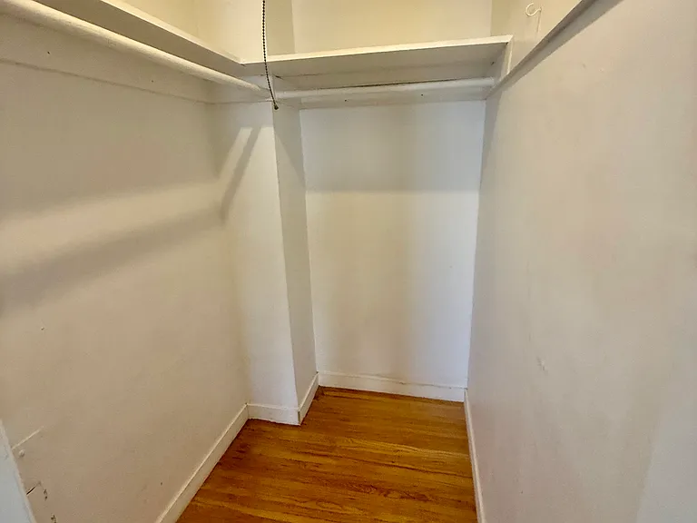 1152 Menlo Ave #1/2 — Photo 9