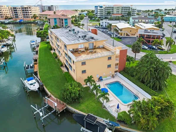 175 116th Ave APT 203, Treasure Island, FL 33706