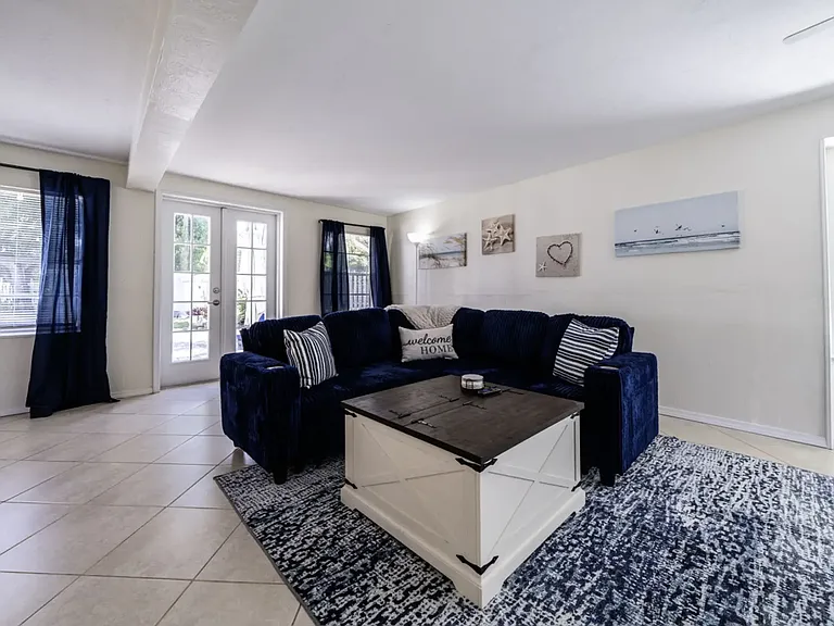 4464 E Riverside Dr — Photo 13