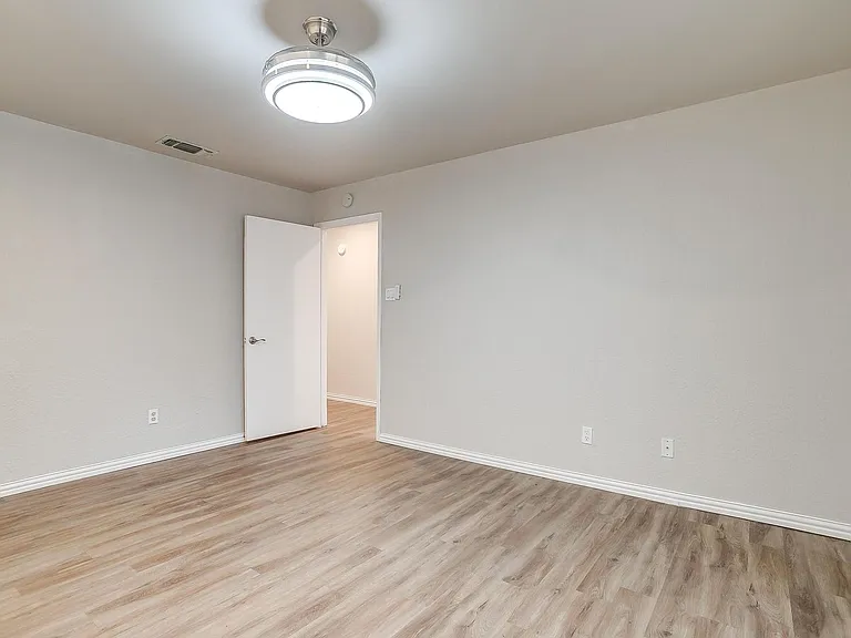 5947 Chimney Wood Cir — Photo 25