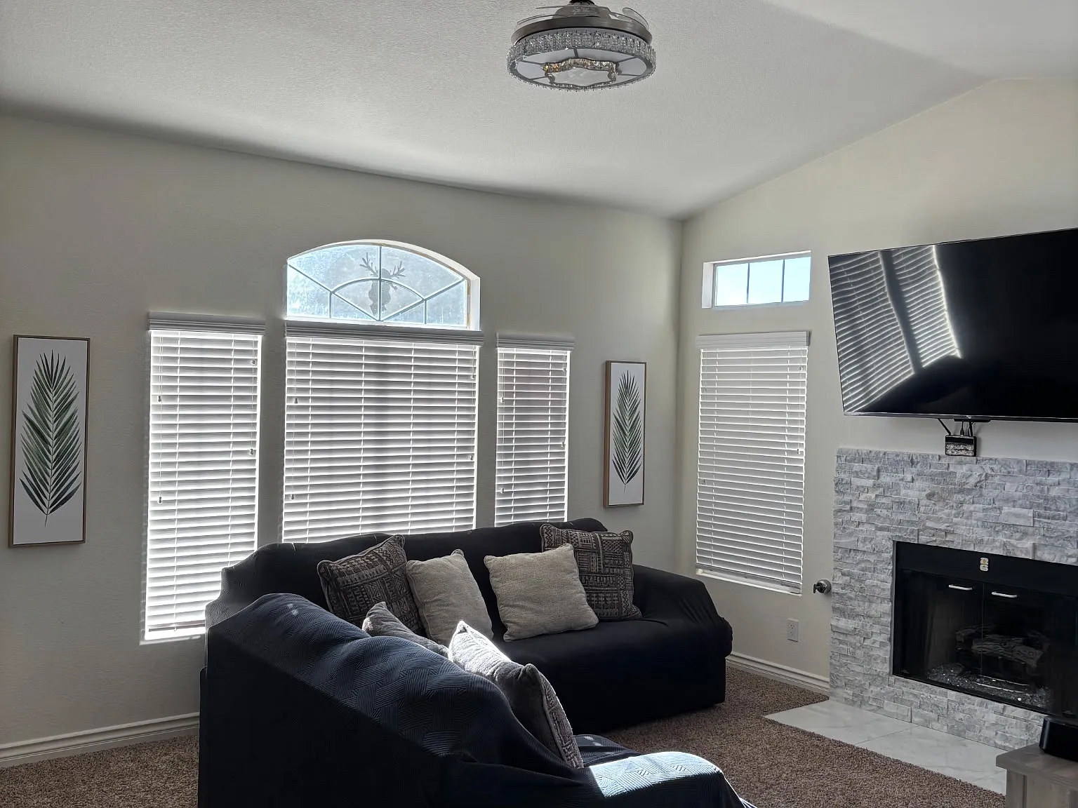 3 bed, 1380 sqft, $2,300 — Photo 2