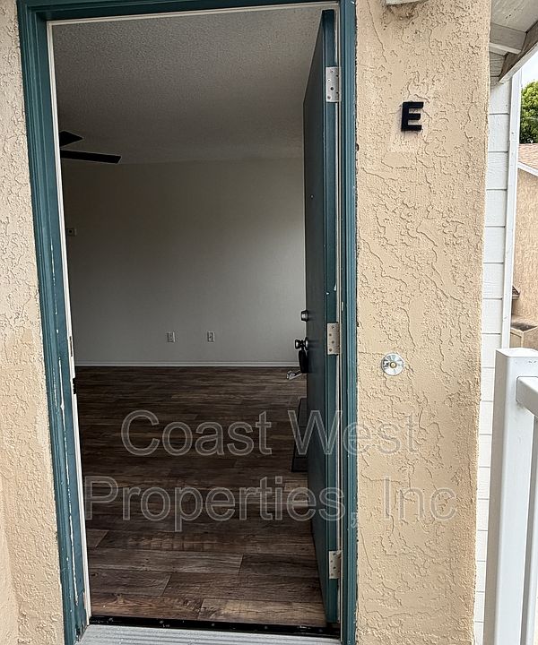 1st image of 3539 Roosevelt St E