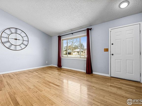 3rd image of 420 E 32nd St
