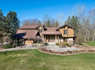3052 Westman Ct, Bloomfield Hills, MI 48304