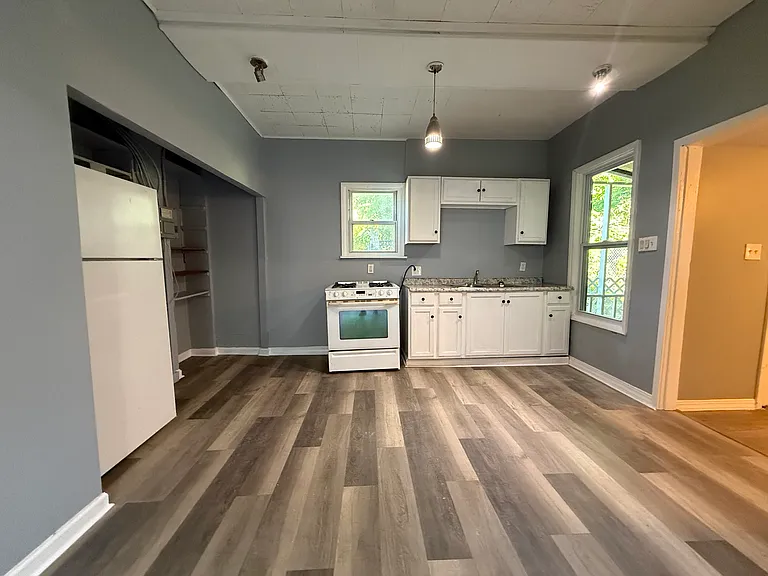 7610 Jeffries Ave — Photo 6