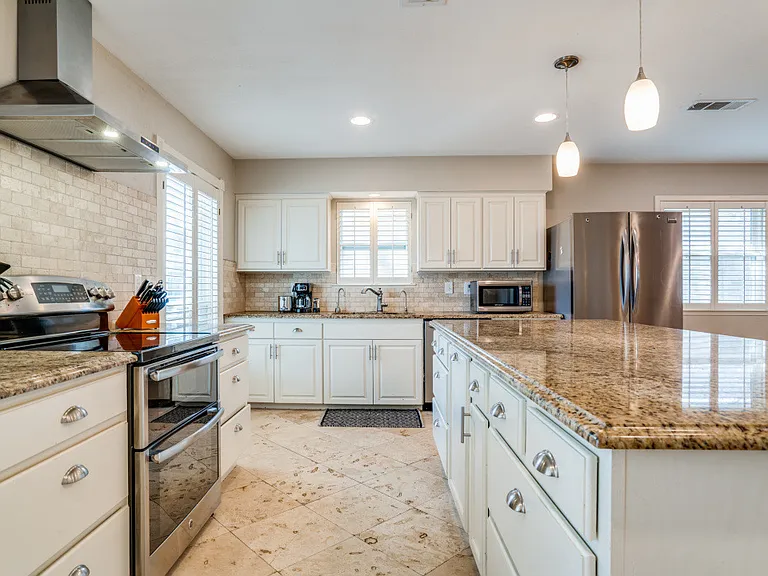 12511 Cedar Bend Dr — Photo 9