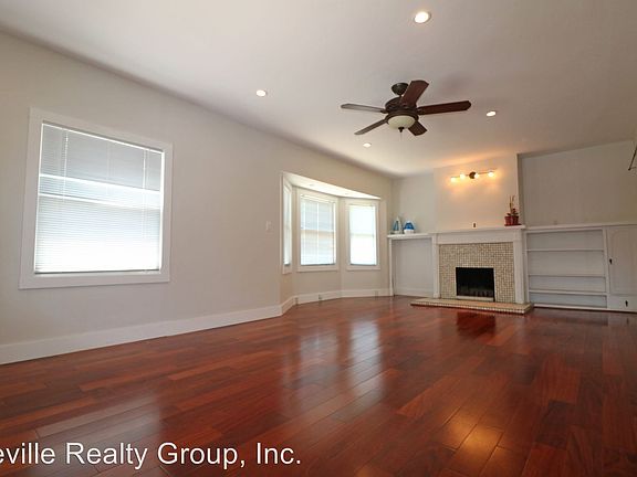 4th image of 4640 Campus Ave