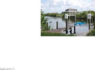 3829 Yucatan Pkwy, Cape Coral, FL 33993